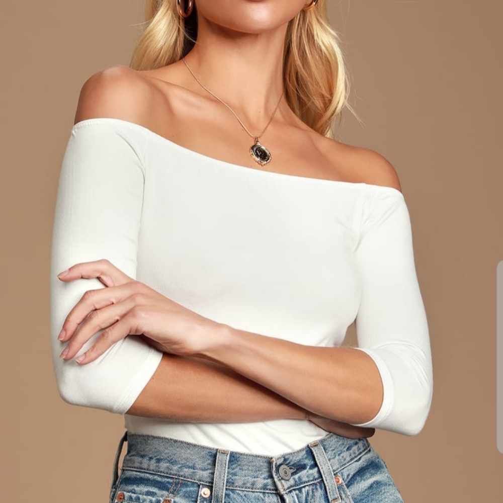 Lulu's off the shoulder bodysuit white Size S